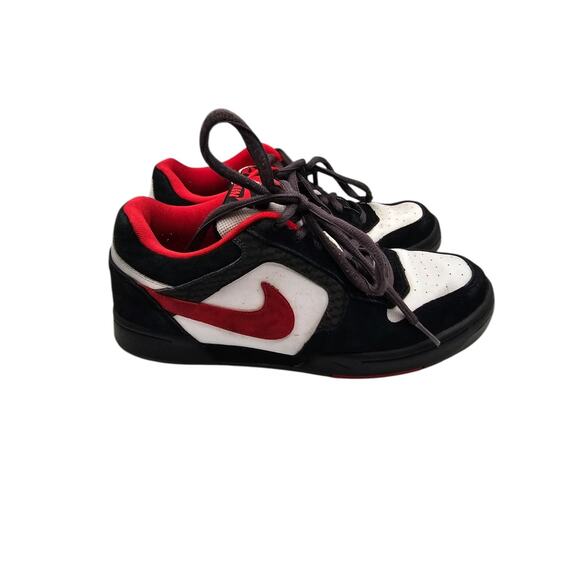 Nike Dunk Skeet skateboarding shoes in black, white, and red Mens Sz 9 main image 5